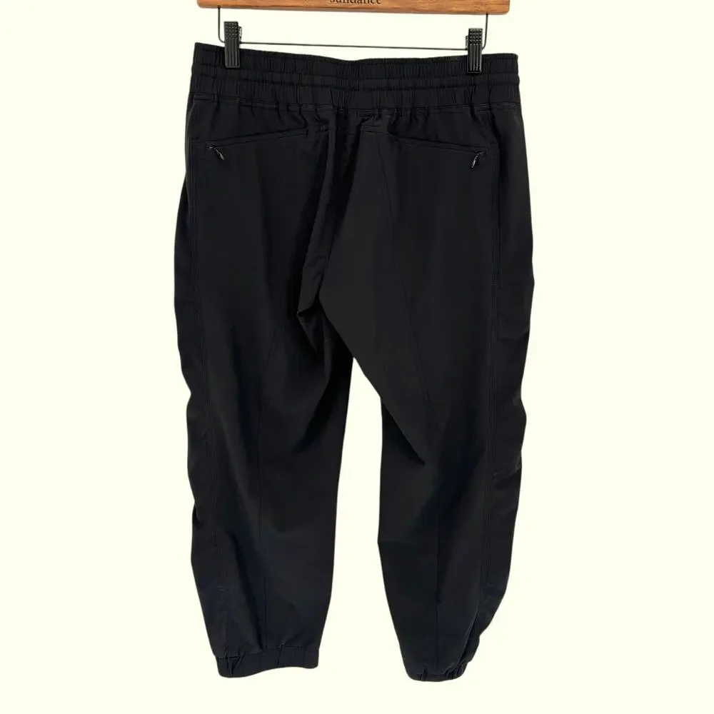 Athleta La Viva Capri Pants 6 Black‎ Ruched Gym Training Workout Athleisure